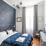 New High-End 2Br Apartment With Parking