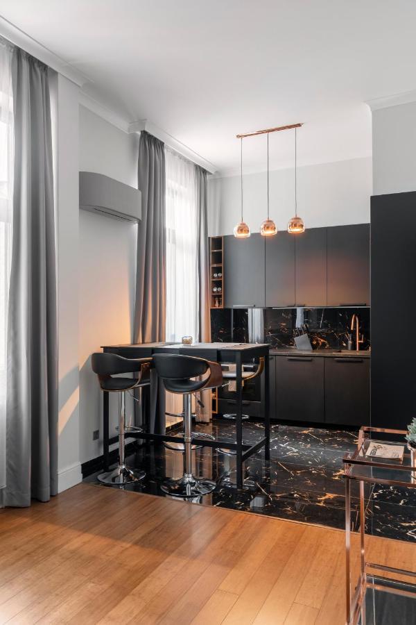 New High-end 2br With Parking