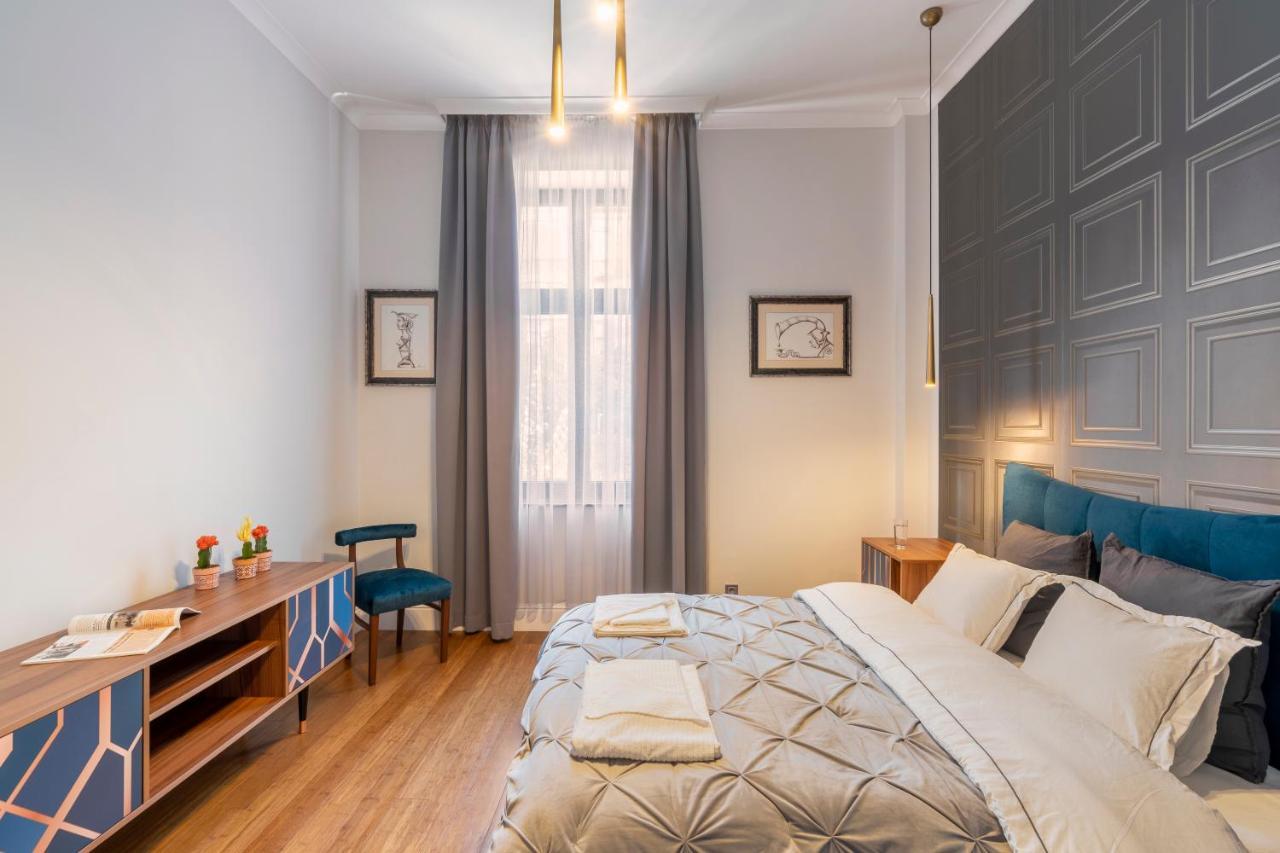 New High-end 2br With Parking *